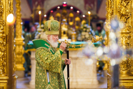 «Это приводит к множеству пороков»: Патриарх Кирилл назвал главный грех российских властей