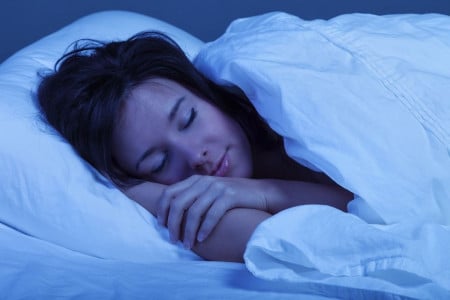 Эффект снотворного: врач назвала сытный фрукт от бессонницы — съешьте за ужином и спите всю ночь сном младенца
