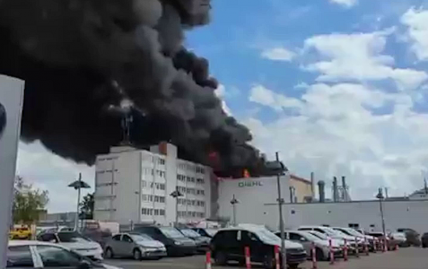 Чрезвычайно ядовитая кислота на подходе: Горит завод в Берлине, который производит ПВО для Украины — токсичный дым окутал город